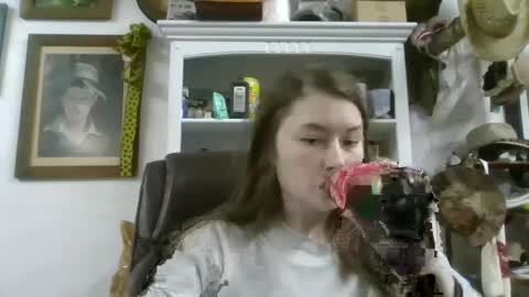 Elsie Rain online show from September 2025 08:48:01 AM