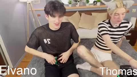 Snapshot of elvano_et chatting on October 2025 10:39:02 PM Elvano online show from October 2025 10:39:02 PM