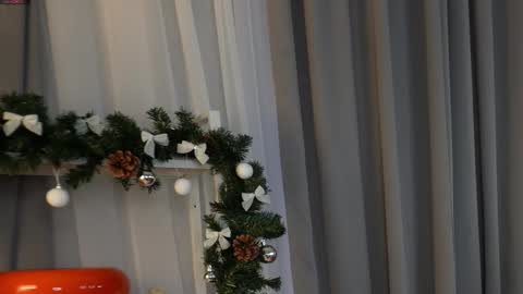 Snapshot of elvilune chatting on December 2025 12:09:01 PM Erica online show from December 2025 12:09:01 PM