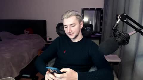 Snapshot of elvin_vaenight chatting on November 2025 10:31:01 PM Elvin Vaenight online show from November 2025 10:31:01 PM