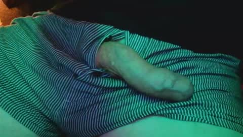 Snapshot of elweedo666 chatting on November 2025 10:42:02 PM Denny online show from November 2025 10:42:02 PM