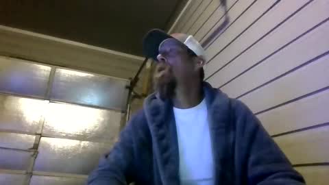 elwooood7 online show from March 2026 11:48:01 AM