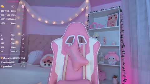 Snapshot of ely_cherry18 chatting on February 2025 06:43:02 AM Ely online show from February 2025 06:43:02 AM