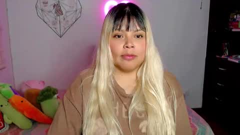 Snapshot of elymoon chatting on October 2025 11:16:02 PM Ely online show from October 2025 11:16:02 PM