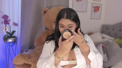 Snapshot of elyross_ chatting on October 2025 10:31:01 PM Ross online show from October 2025 10:31:01 PM