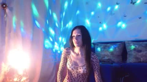 Elisa online show from January 2026 08:45:02 PM