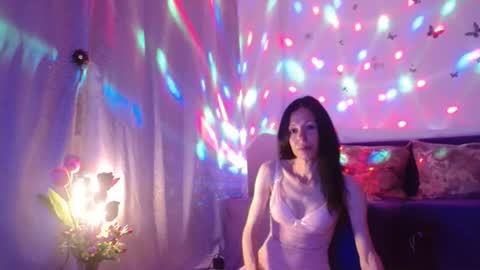 Elisa online show from June 2026 07:23:01 PM