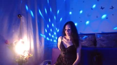 Elisa online show from June 2026 06:22:02 PM