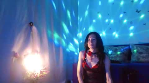 Elisa online show from June 2026 06:18:02 PM