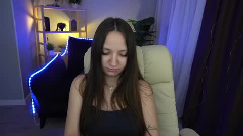 Snapshot of elyslunar_ chatting on February 2025 02:48:02 AM Call me Elis online show from February 2025 02:48:02 AM