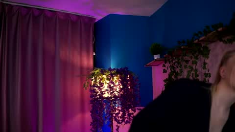 Elyssa online show from May 2026 06:48:02 PM