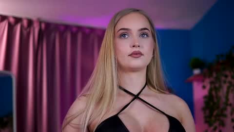 Elyssa online show from May 2026 06:02:02 PM