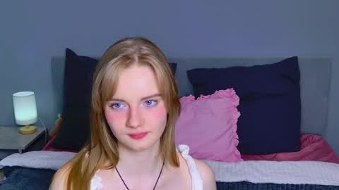 Chloyka online show from April 2026 08:57:02 PM