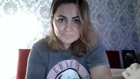 Em online show from February 2026 10:30:02 PM