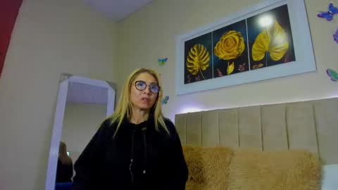 Snapshot of ema_garciaa chatting on September 2025 11:03:01 AM ema garcia online show from September 2025 11:03:01 AM