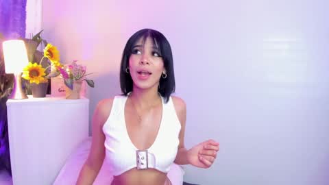 Ema Lambert  online show from December 2024 06:43:02 PM