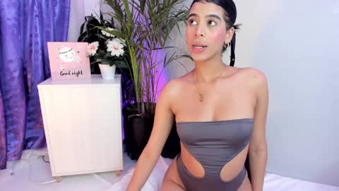 Ema Lambert  online show from January 2025 11:17:01 PM