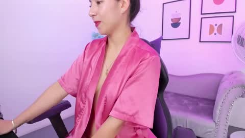 Snapshot of ema_louisx chatting on January 2025 05:38:02 PM Ema louisx online show from January 2025 05:38:02 PM
