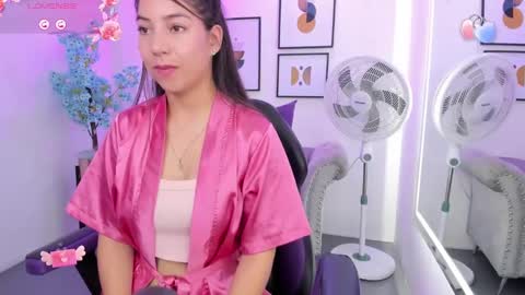Snapshot of ema_louisx chatting on February 2025 04:50:02 PM Ema louisx online show from February 2025 04:50:02 PM