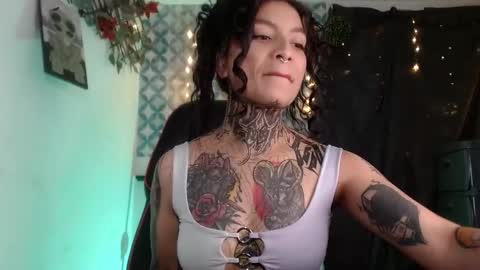 Snapshot of ema_ploxx chatting on September 2025 02:48:02 AM ema_ploxx online show from September 2025 02:48:02 AM