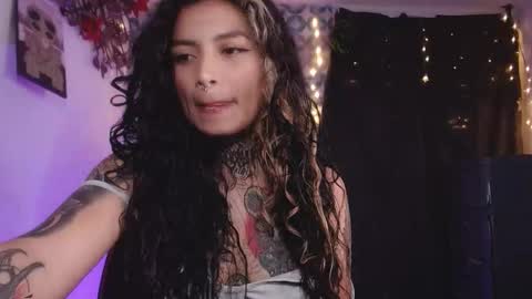 Snapshot of ema_ploxx chatting on September 2025 01:55:02 AM ema_ploxx online show from September 2025 01:55:02 AM