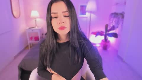 Snapshot of ema_soul chatting on November 2025 07:48:02 PM emma soul online show from November 2025 07:48:02 PM