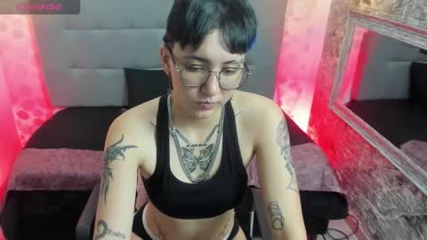 Snapshot of emahills__axelrose chatting on September 2025 12:16:01 AM emahills__axelrose online show from September 2025 12:16:01 AM