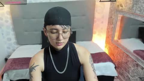 Snapshot of emahills__axelrose chatting on October 2025 03:47:02 AM emahills__axelrose online show from October 2025 03:47:02 AM