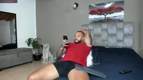 Snapshot of emanuelspencer chatting on February 2025 02:57:01 PM emanuelspencer online show from February 2025 02:57:01 PM