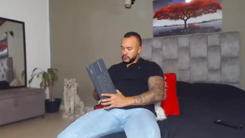 emanuelspencer online show from October 2025 05:02:02 PM