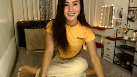 Trans cummer online show from February 2025 03:05:02 PM