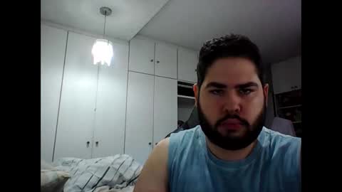 embarrassed_str8_3incher online show from May 2026 06:24:01 PM