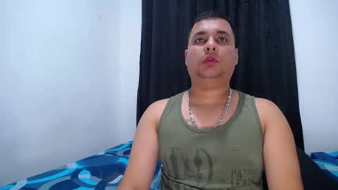 Snapshot of ember_wanda_ chatting on January 2025 01:51:02 AM Ember and Wanda online show from January 2025 01:51:02 AM
