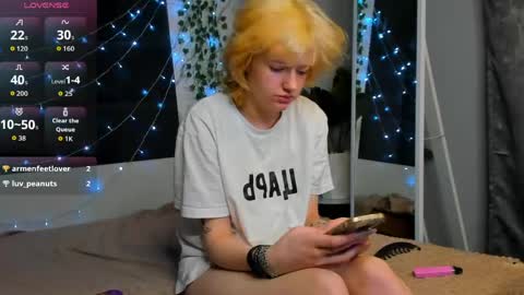 Snapshot of ember_winchester chatting on April 2026 08:57:02 PM Ember online show from April 2026 08:57:02 PM