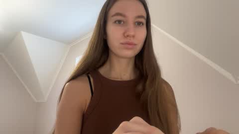 Snapshot of emberfamn chatting on November 2025 11:47:01 AM Alina online show from November 2025 11:47:01 AM