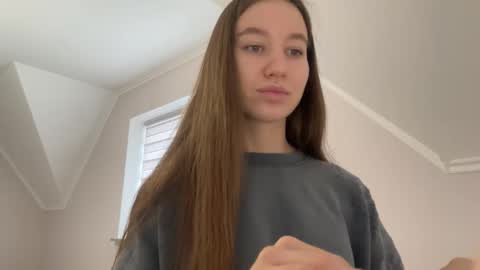 Snapshot of emberfamn chatting on November 2025 10:58:02 AM Alina online show from November 2025 10:58:02 AM