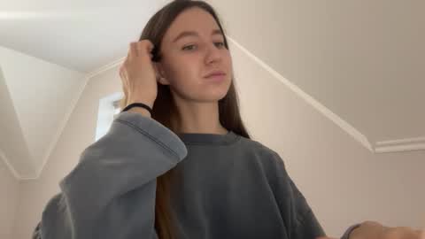 Snapshot of emberfamn chatting on November 2025 11:45:01 AM Alina online show from November 2025 11:45:01 AM