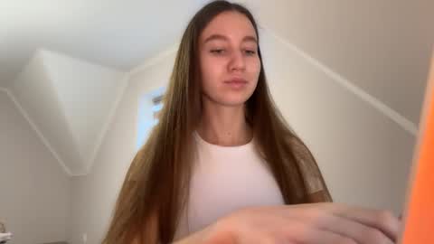 Snapshot of emberfamn chatting on December 2025 01:27:01 PM Alina online show from December 2025 01:27:01 PM