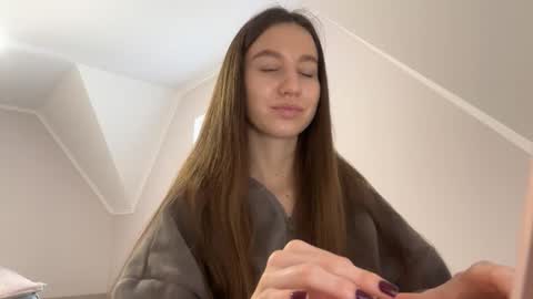 Snapshot of emberfamn chatting on December 2025 12:22:02 PM Alina online show from December 2025 12:22:02 PM