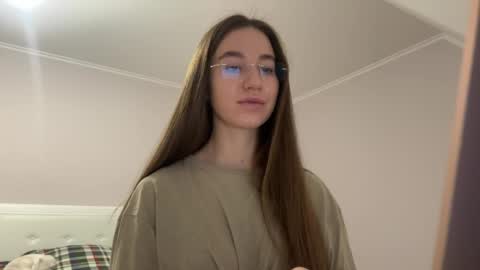 Alina online show from April 2026 05:29:01 PM