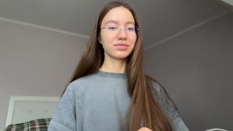 Alina online show from May 2026 12:02:02 PM