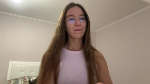 Alina online show from June 2026 06:39:01 PM