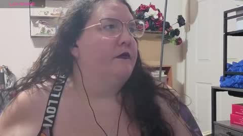 Snapshot of emberlynnix chatting on October 2025 04:54:01 AM Emberlyn Nix online show from October 2025 04:54:01 AM