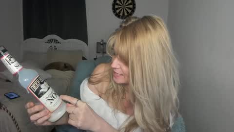 Ember Pheonixxx online show from December 2024 05:42:01 AM