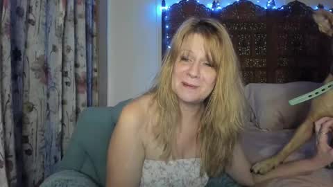 Ember Pheonixxx online show from November 2025 04:28:02 AM