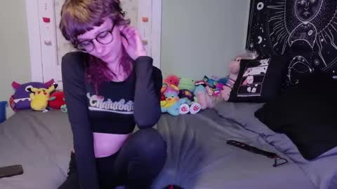Embersburningup online show from February 2026 12:53:01 AM