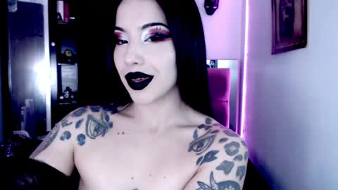 Emerald Black online show from May 2026 02:16:01 AM
