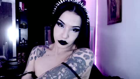 Emerald Black online show from May 2026 03:34:01 AM