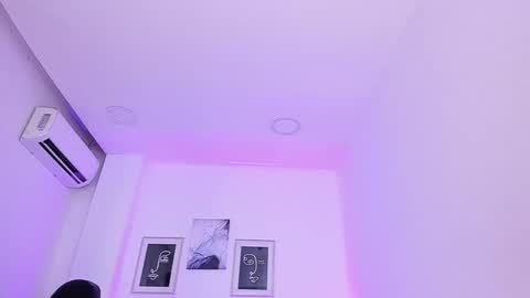 Snapshot of emelie_89 chatting on January 2025 11:26:01 AM emelie_89 online show from January 2025 11:26:01 AM