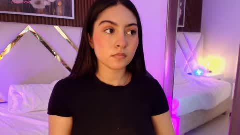 Emily  online show from May 2026 08:20:01 AM